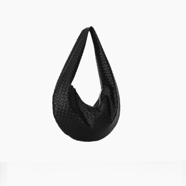 2024_1211_00005900 Miyu Vol 2 Black