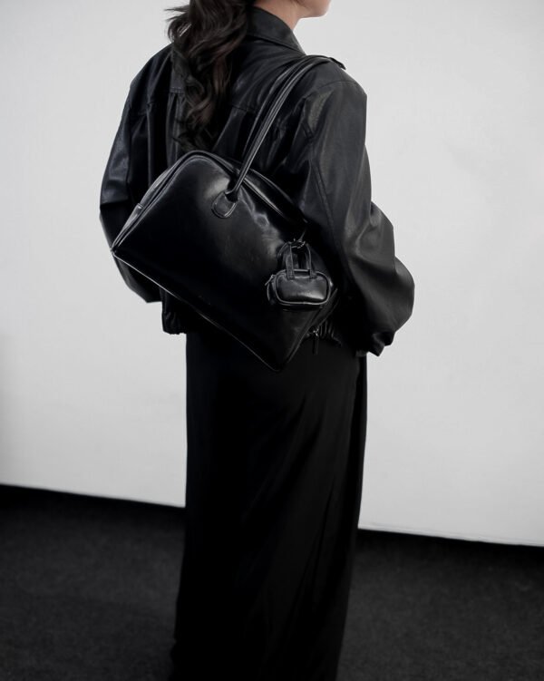 2025_0822_23113000 (5) Nuka Leather Black- Extra Large