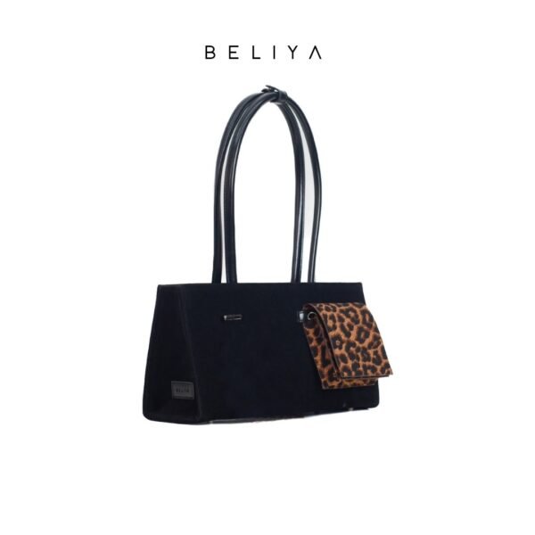 CATALOG LEO_20251201_141028_0001 Leo Shoulder Bag